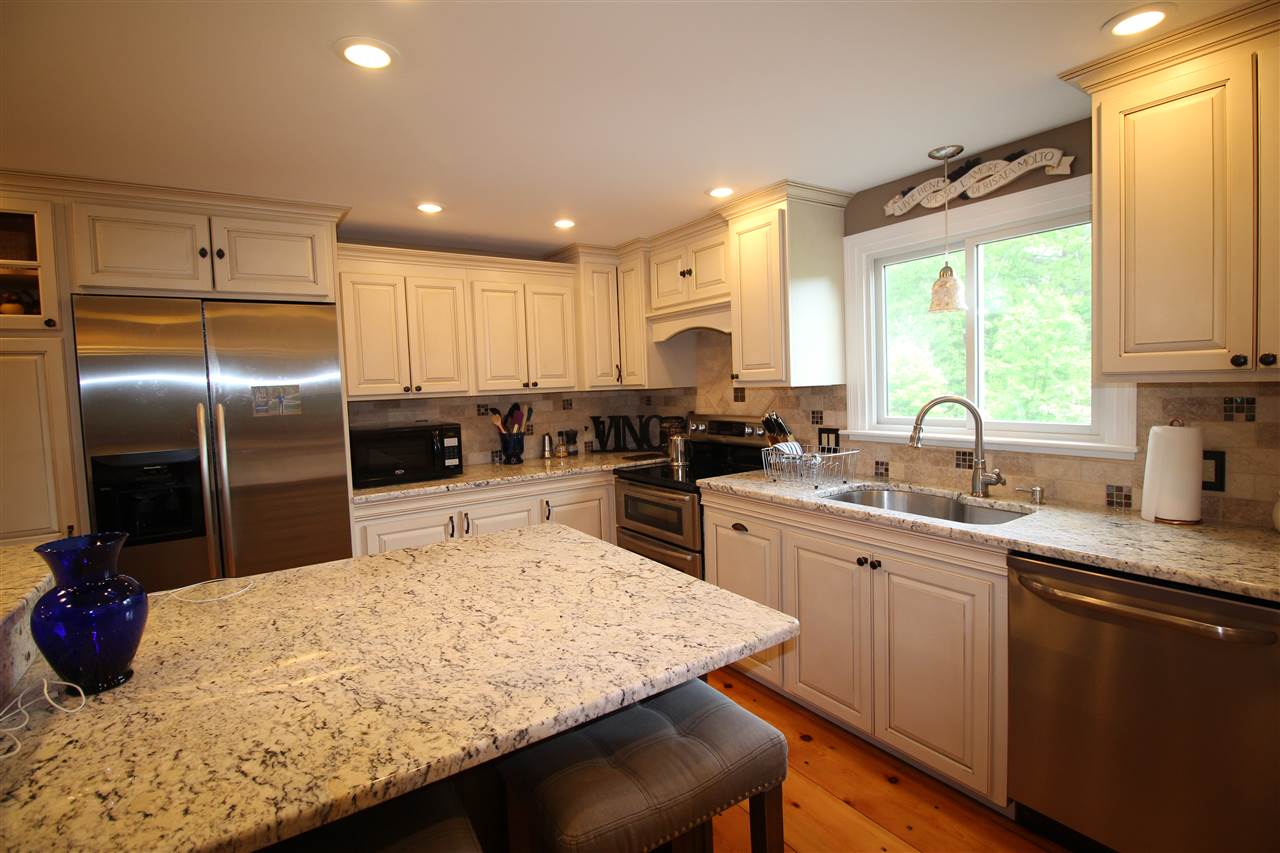 35 Laurel Hill Road Hollis, NH 03049 - Photo 8 of 37