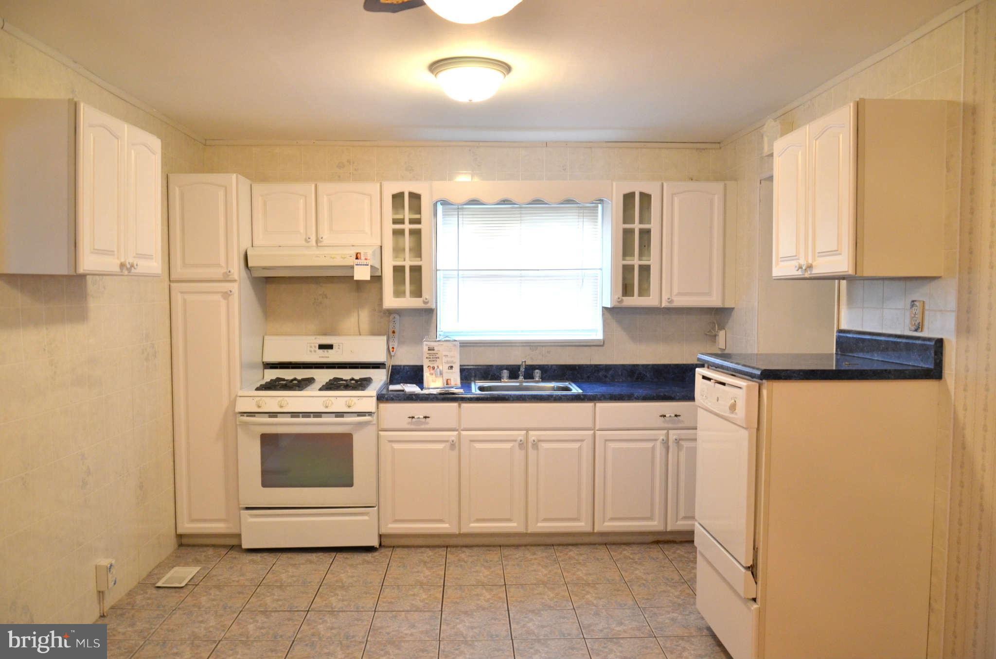 7834 Jamesford Road Baltimore, MD 21222 - Photo 14 of 25 Kitchen