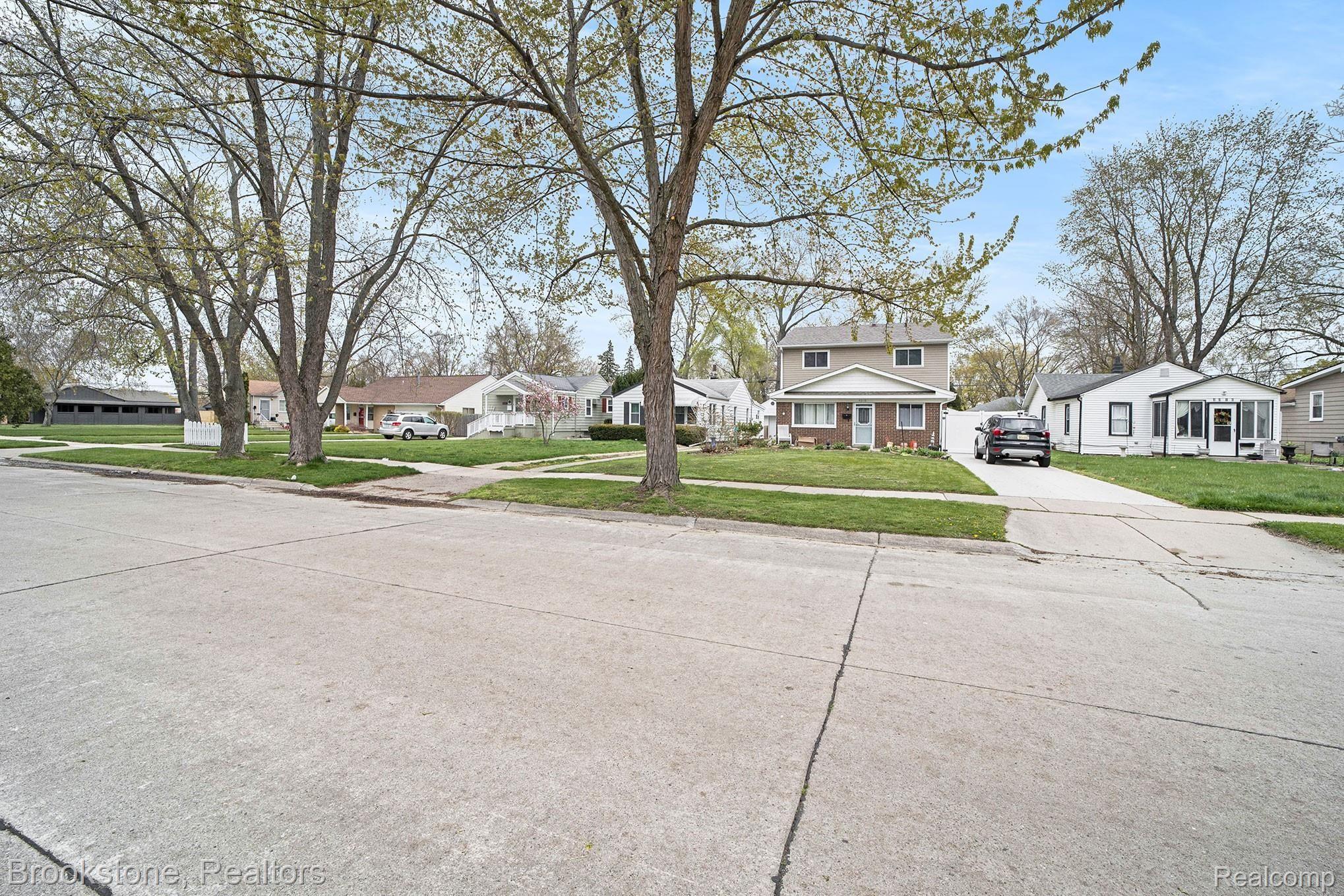 4108 Kent Road Royal Oak, MI 48073 - Photo 26 of 26 017A8040.jpg