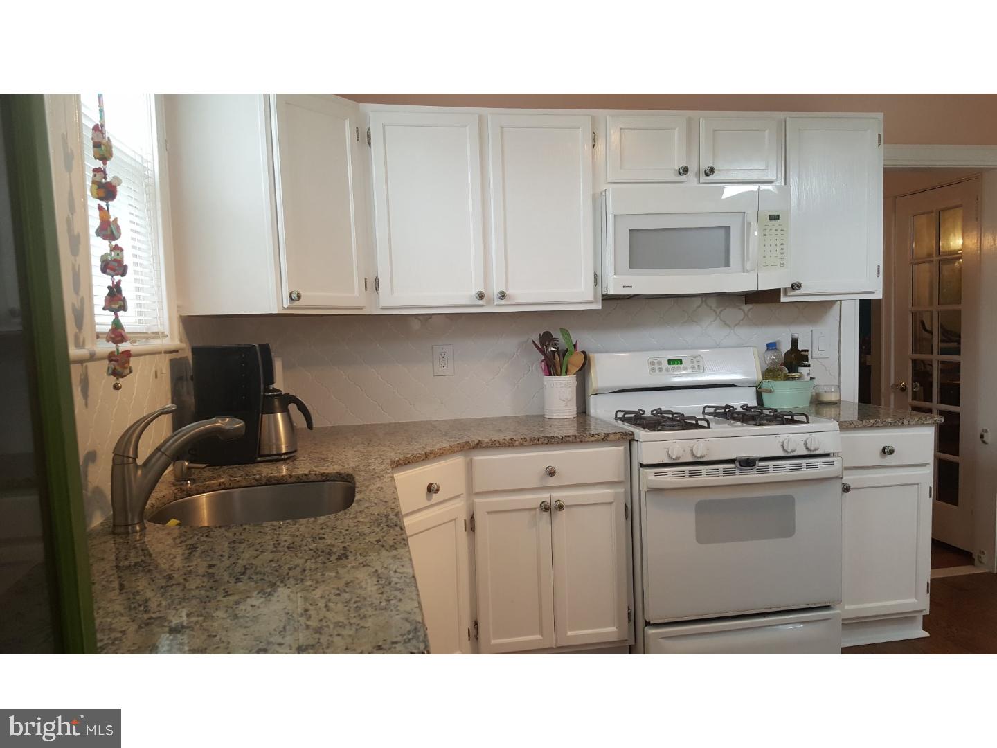 4034 Lasher Road Drexel Hill, PA 19026 - Photo 13 of 25 Kitchen