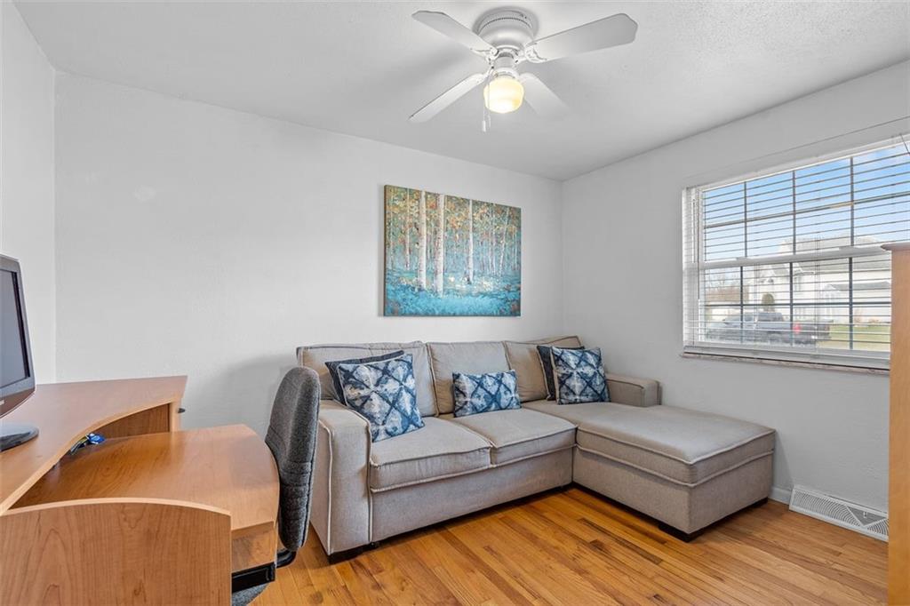 133 Big Horn Road Pittsburgh, PA 15239 - Photo 14 of 21 Gallery Image 14