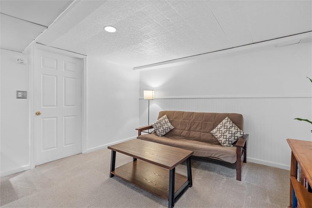133 Big Horn Road Pittsburgh, PA 15239 - Photo 16 of 21 Gallery Image 16