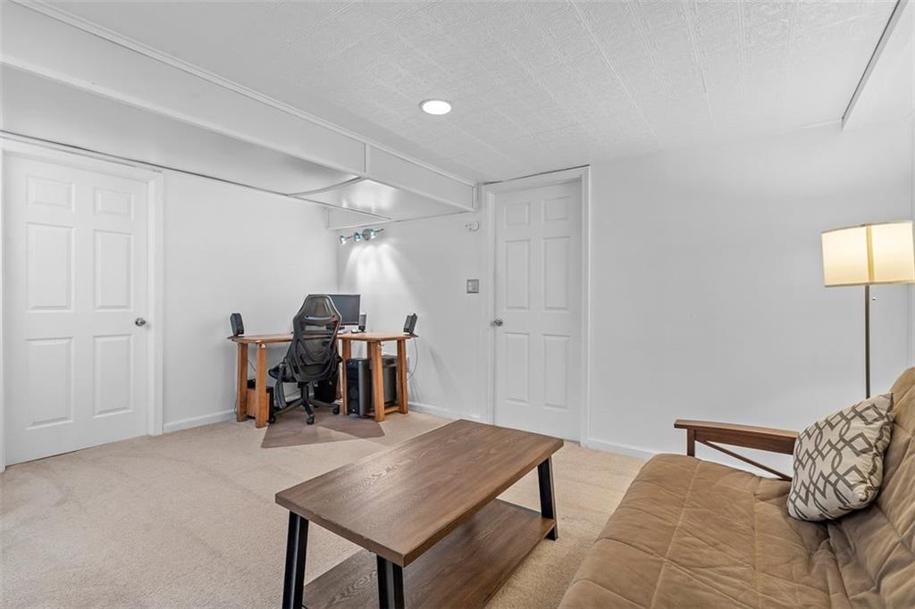 133 Big Horn Road Pittsburgh, PA 15239 - Photo 17 of 21 Gallery Image 17