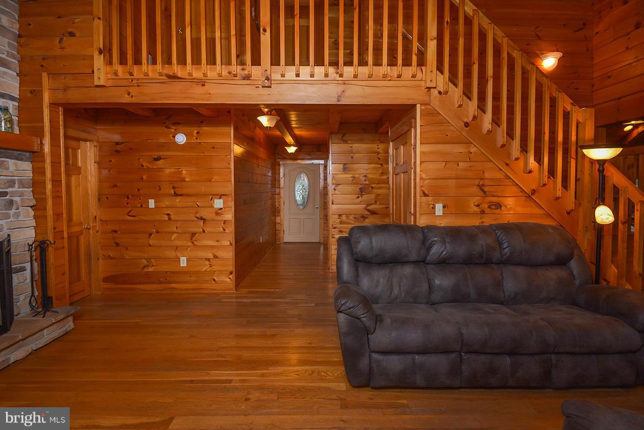 345 Marlin Savage Road Accident, MD 21520 - Photo 10 of 27 Great Room