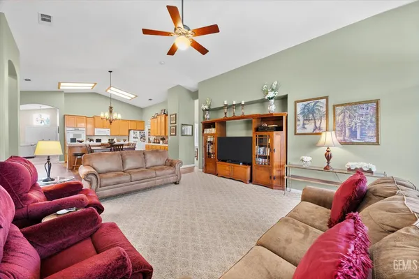 $619,000 | Undisclosed Address, Bakersfield, CA 93312