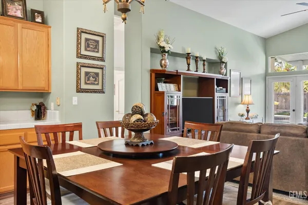 $619,000 | Undisclosed Address, Bakersfield, CA 93312