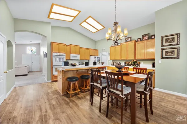 $619,000 | Undisclosed Address, Bakersfield, CA 93312