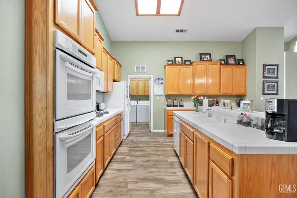 $619,000 | Undisclosed Address, Bakersfield, CA 93312