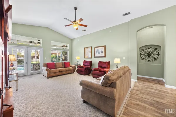 $619,000 | Undisclosed Address, Bakersfield, CA 93312