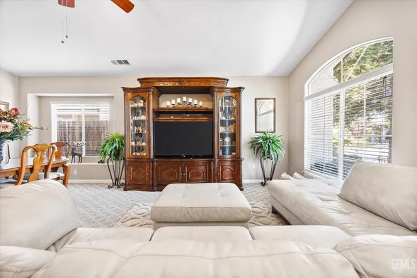 $619,000 | Undisclosed Address, Bakersfield, CA 93312