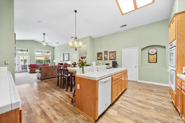 $619,000 | Undisclosed Address, Bakersfield, CA 93312