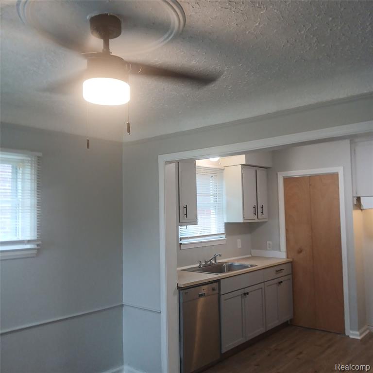 19145 Fielding Street Detroit, MI 48219 - Photo 6 of 18