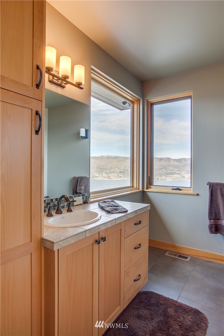 1395 Little Butte Ranch Road Chelan, WA 98816 - Photo 20 of 25 Gallery Image 20