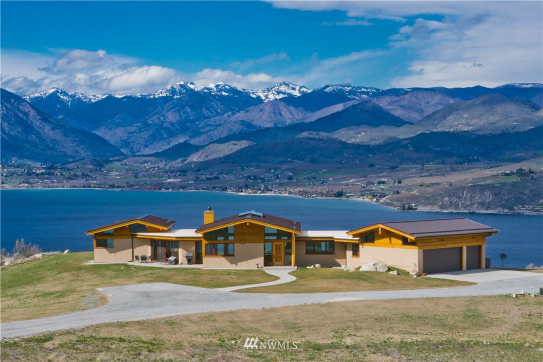 1395 Little Butte Ranch Road Chelan, WA 98816 - Photo 3 of 25 Gallery Image 3