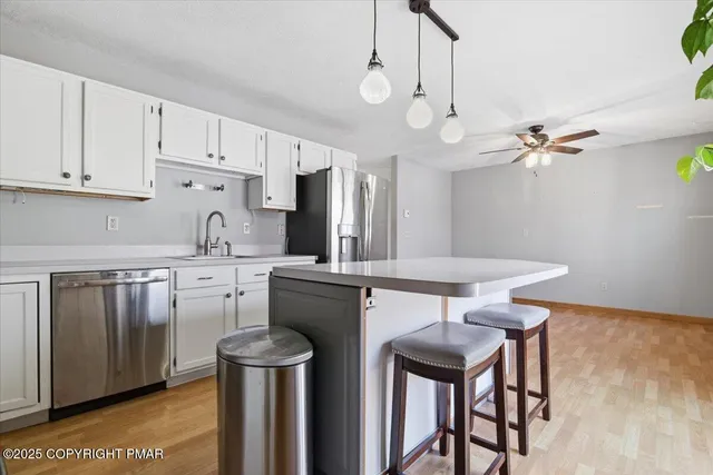 $549,900 | 1304 Summit View Drive, Long Pond, PA 18334