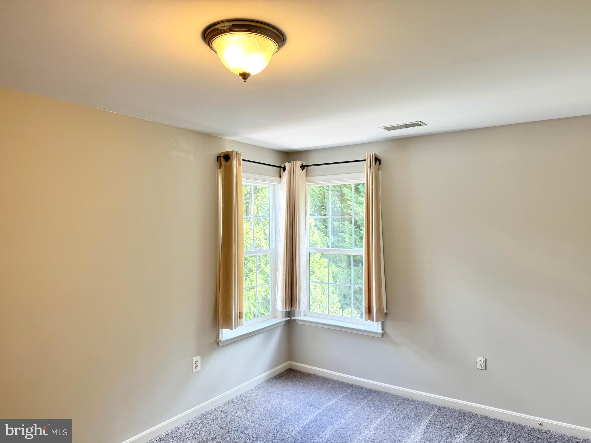 3721 Katie Place Triangle, VA 22172 - Photo 23 of 39 an empty room with a window