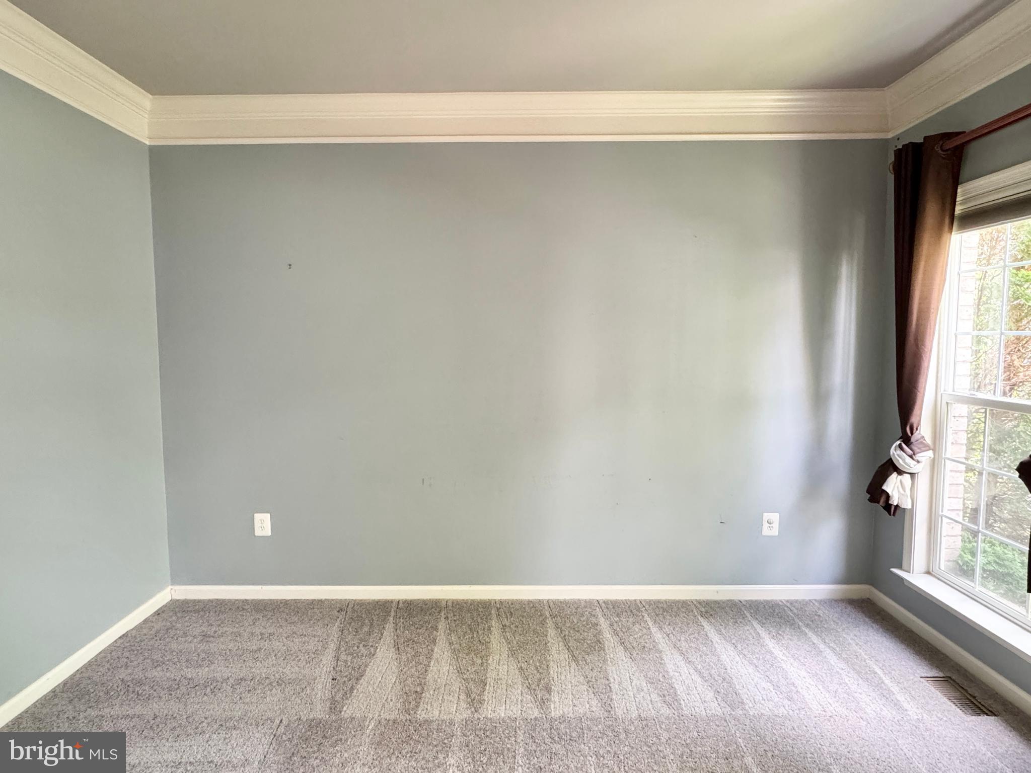 3721 Katie Place Triangle, VA 22172 - Photo 10 of 39 an empty room with windows