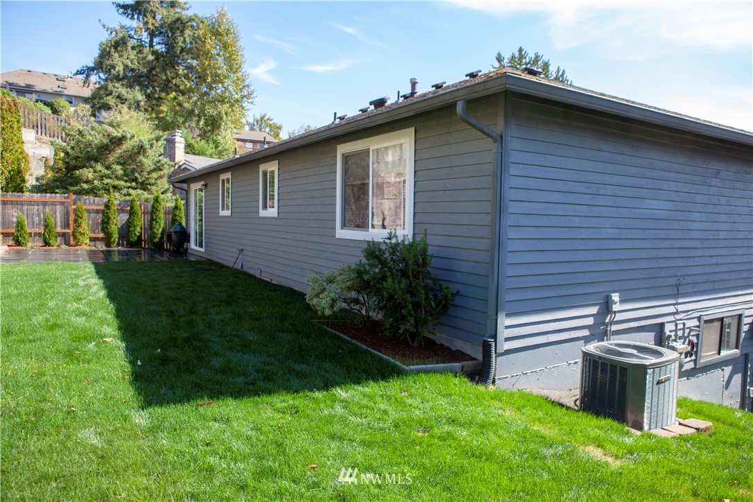 516 Edmonds Court Northeast Renton, WA 98056 - Photo 24 of 25