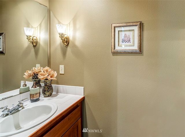 $610,000 | 15622 Northeast 91st Way, Unit B501, Redmond, WA 98052