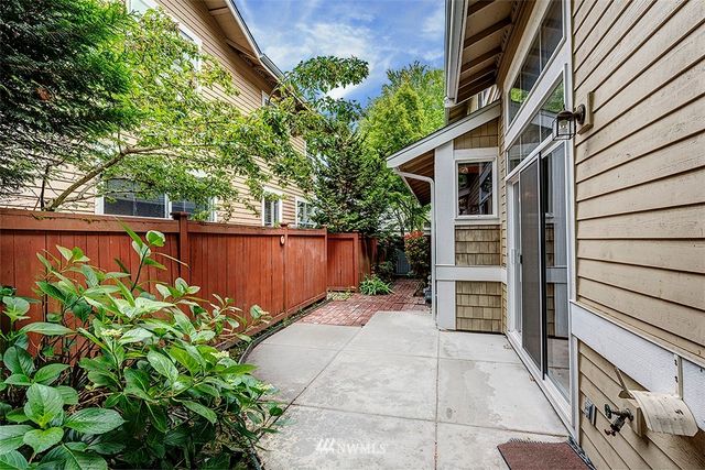 $610,000 | 15622 Northeast 91st Way, Unit B501, Redmond, WA 98052