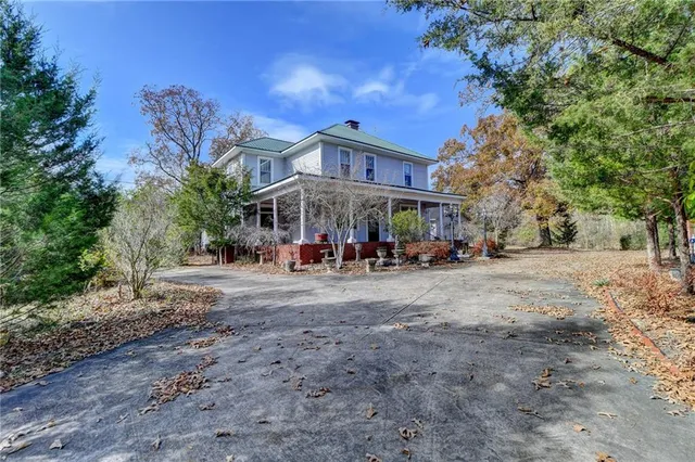 a view of a storage & utility room