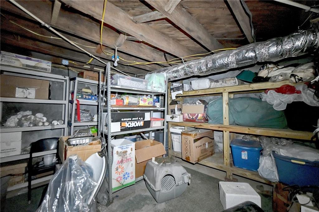 221 Plainview Road Jefferson, GA 30549 - Photo 62 of 87 a utility room with dryer and washer