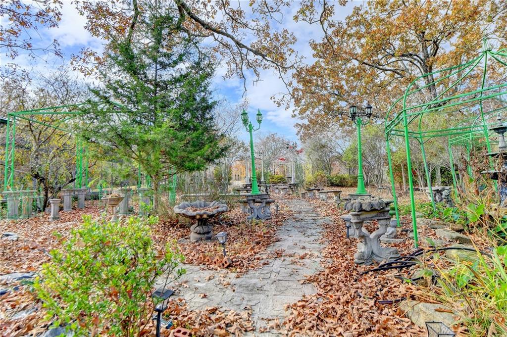 221 Plainview Road Jefferson, GA 30549 - Photo 72 of 87 a backyard of a house with lots of green space