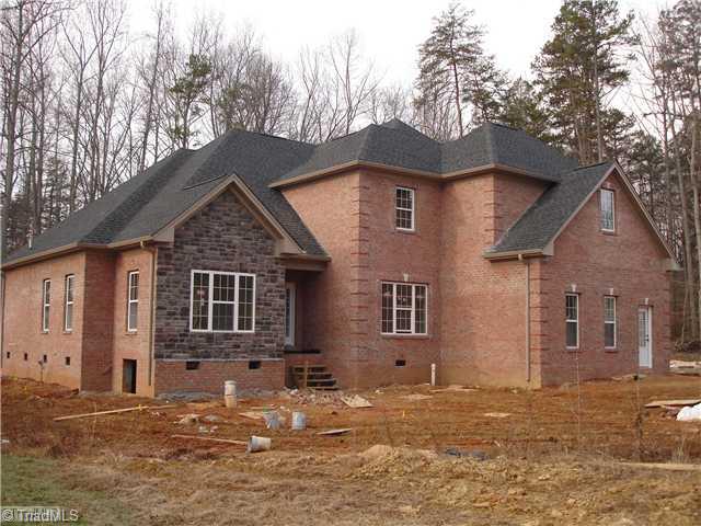 5537 Salem View Road Pfafftown, NC 27040 - Photo 1 of 6 Exterior Front.