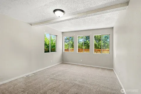 $459,999 | 140 South Cambrian Avenue, Bremerton, WA 98312