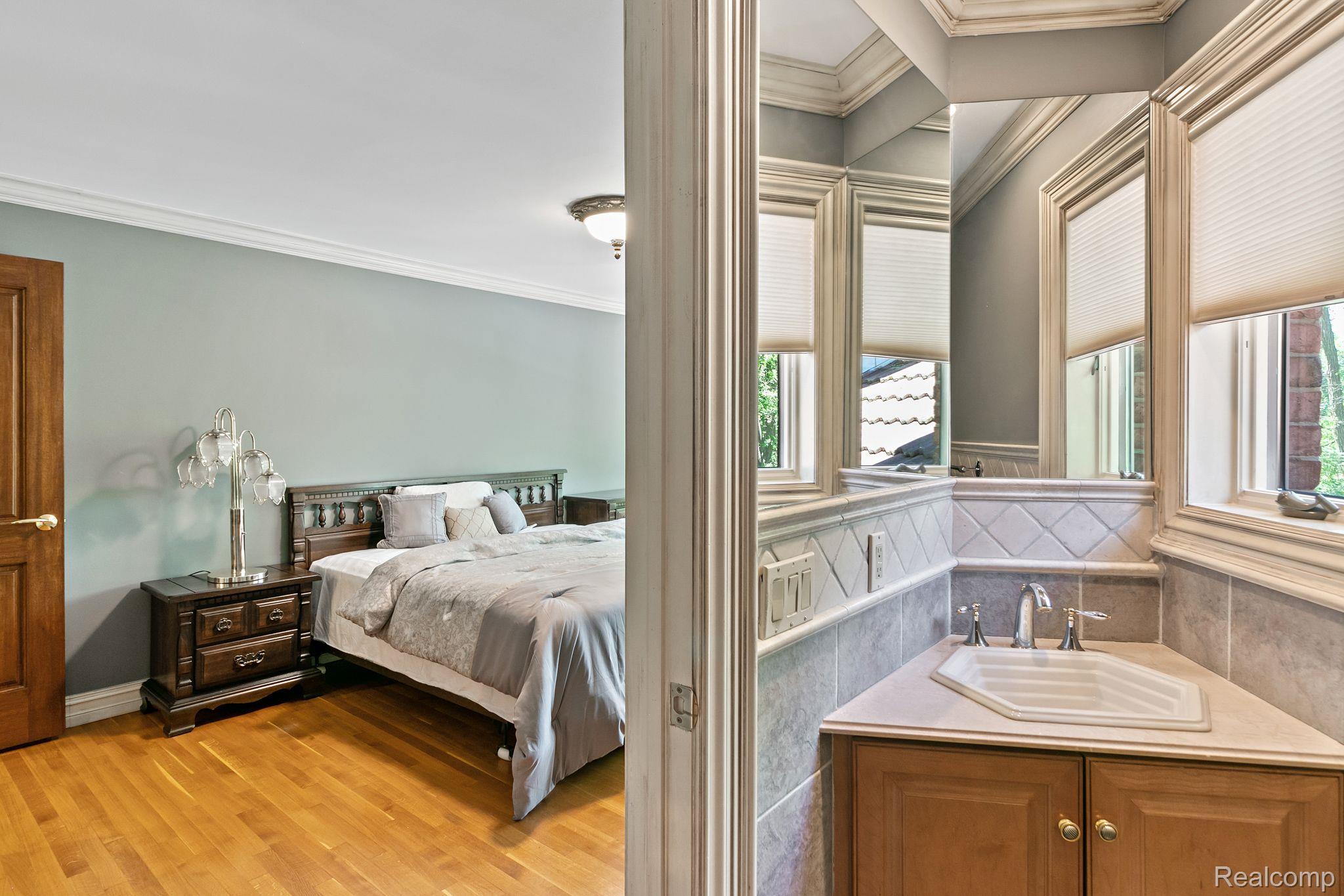 255 Camelot Way Rochester, MI 48306 - Photo 26 of 49 Gallery Image 26