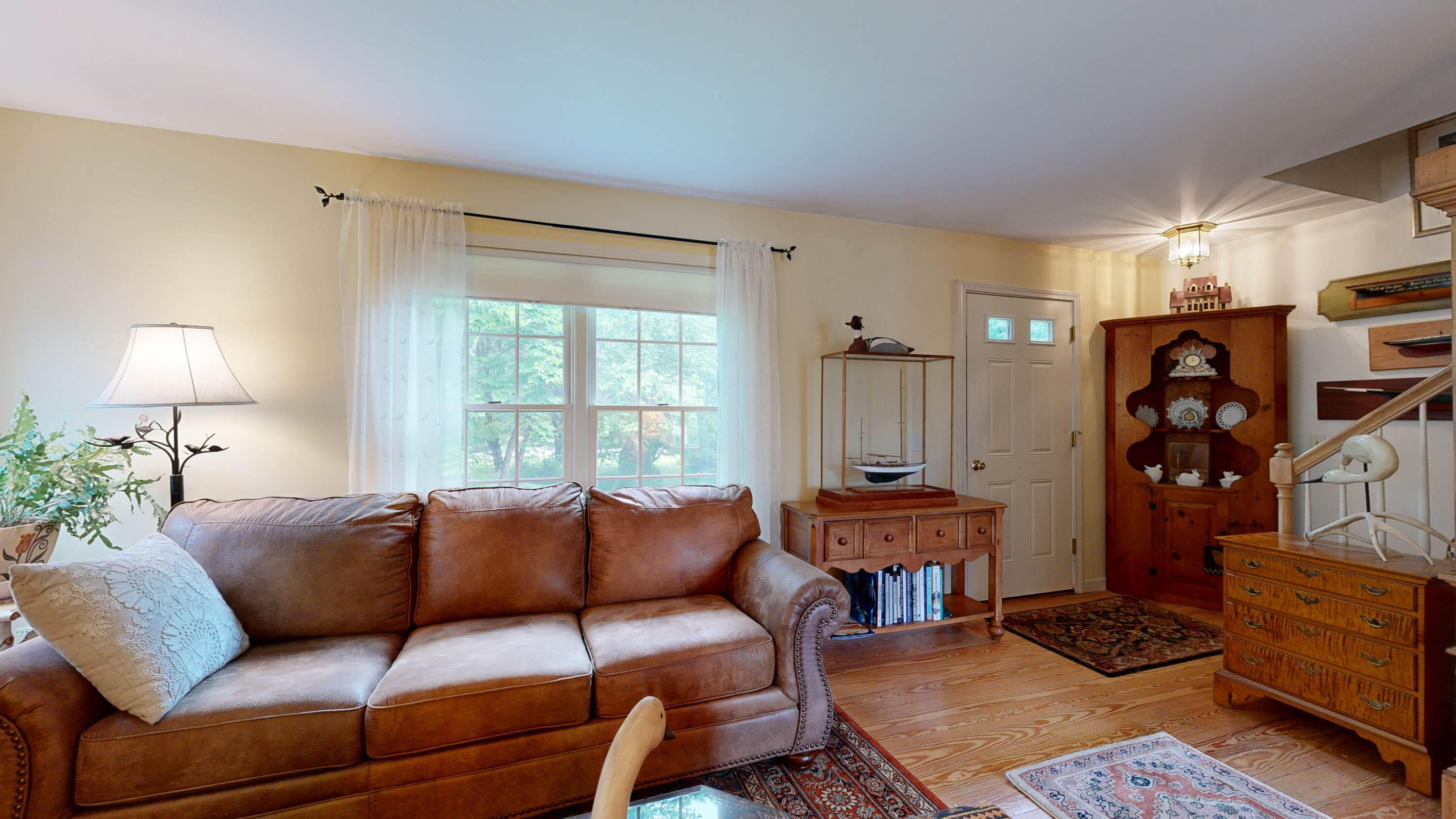147 Ledge Road South Thomaston, ME 04858 - Photo 7 of 40 Living Room & View of Front Door