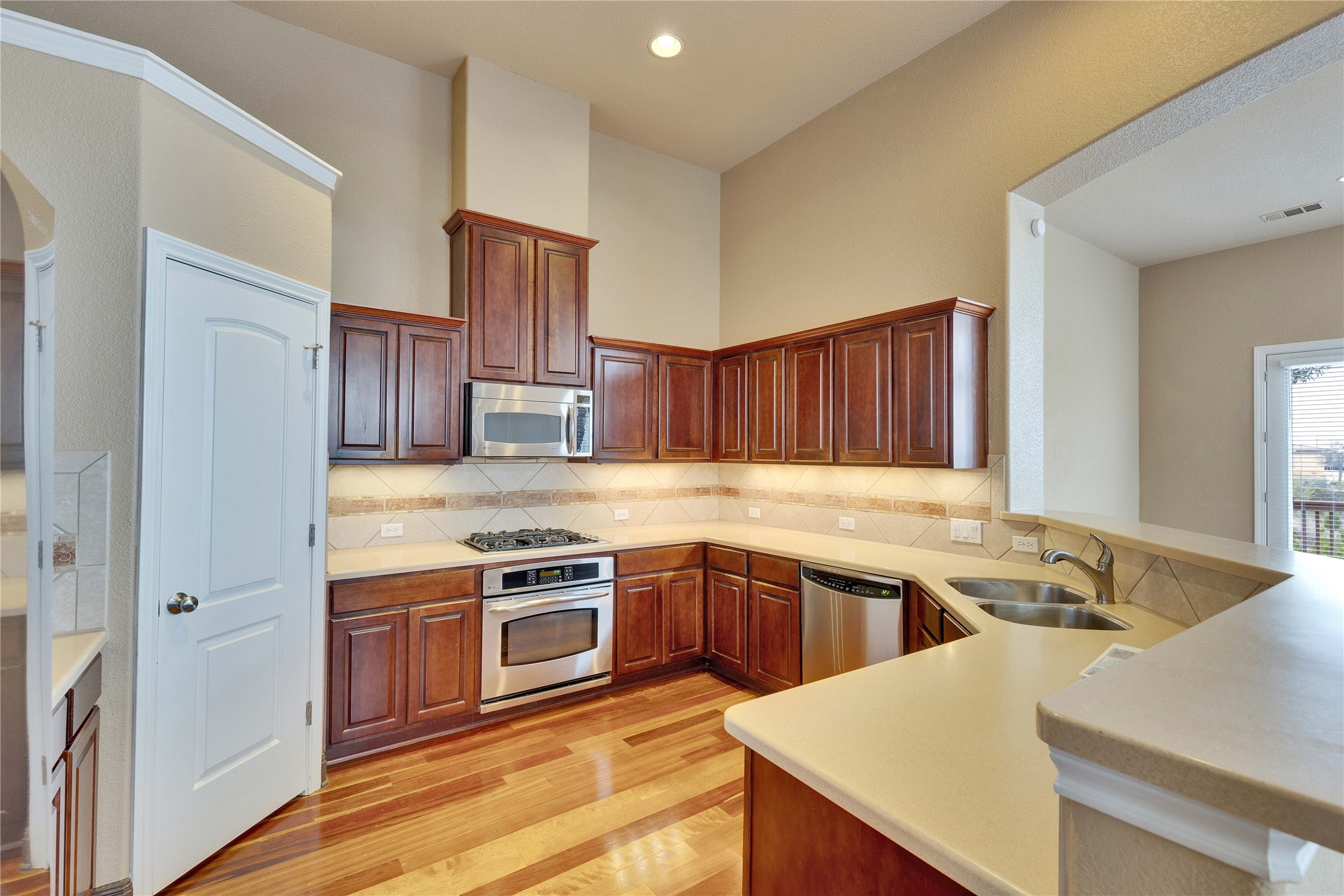 109 Aria Ridge, Unit 905 Austin, TX 78738 - Photo 5 of 33