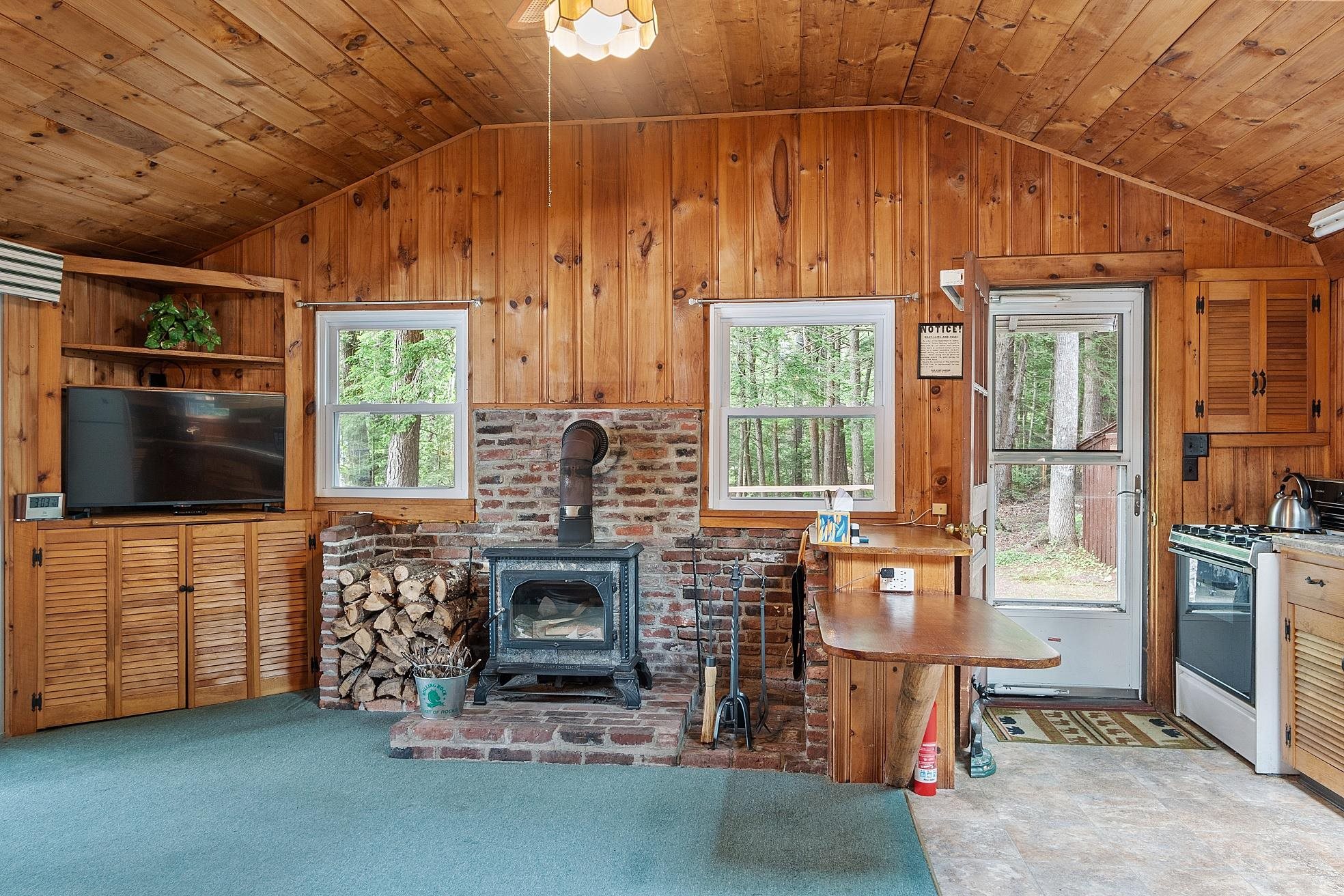227 Chestnut Pond Road Epsom, NH 03234 - Photo 8 of 32
