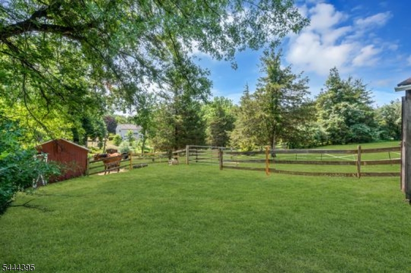 160 Hillcrest Road Flemington, NJ 08822 - Photo 35 of 40