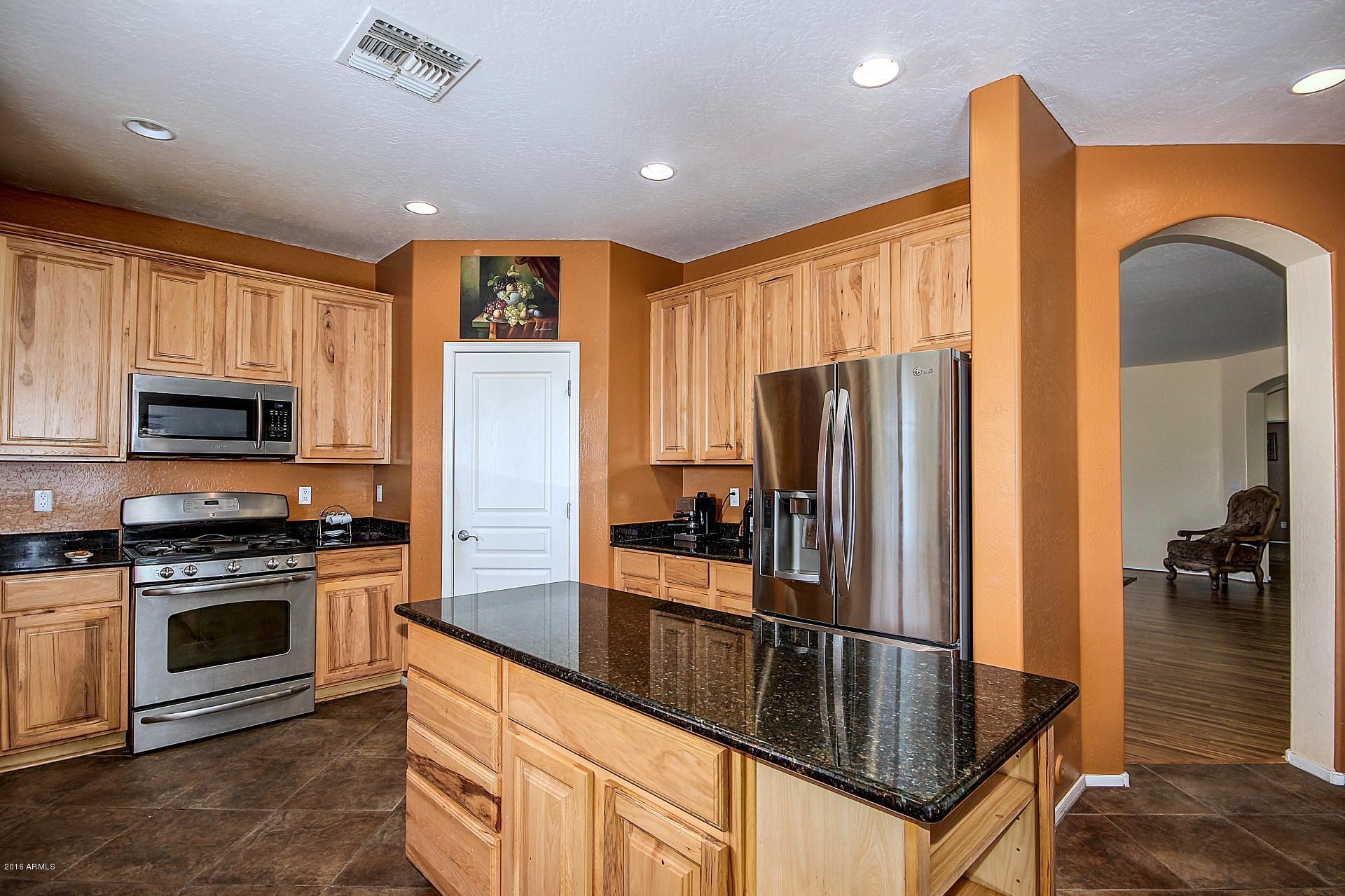 19316 North Lariat Road Maricopa, AZ 85138 - Photo 10 of 42 0011-Lariat (11)