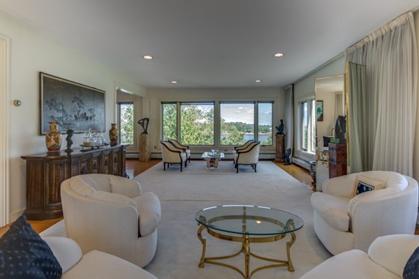 30 Crestwood Road Marblehead, MA 01945 - Photo 7 of 24 Gallery Image 7