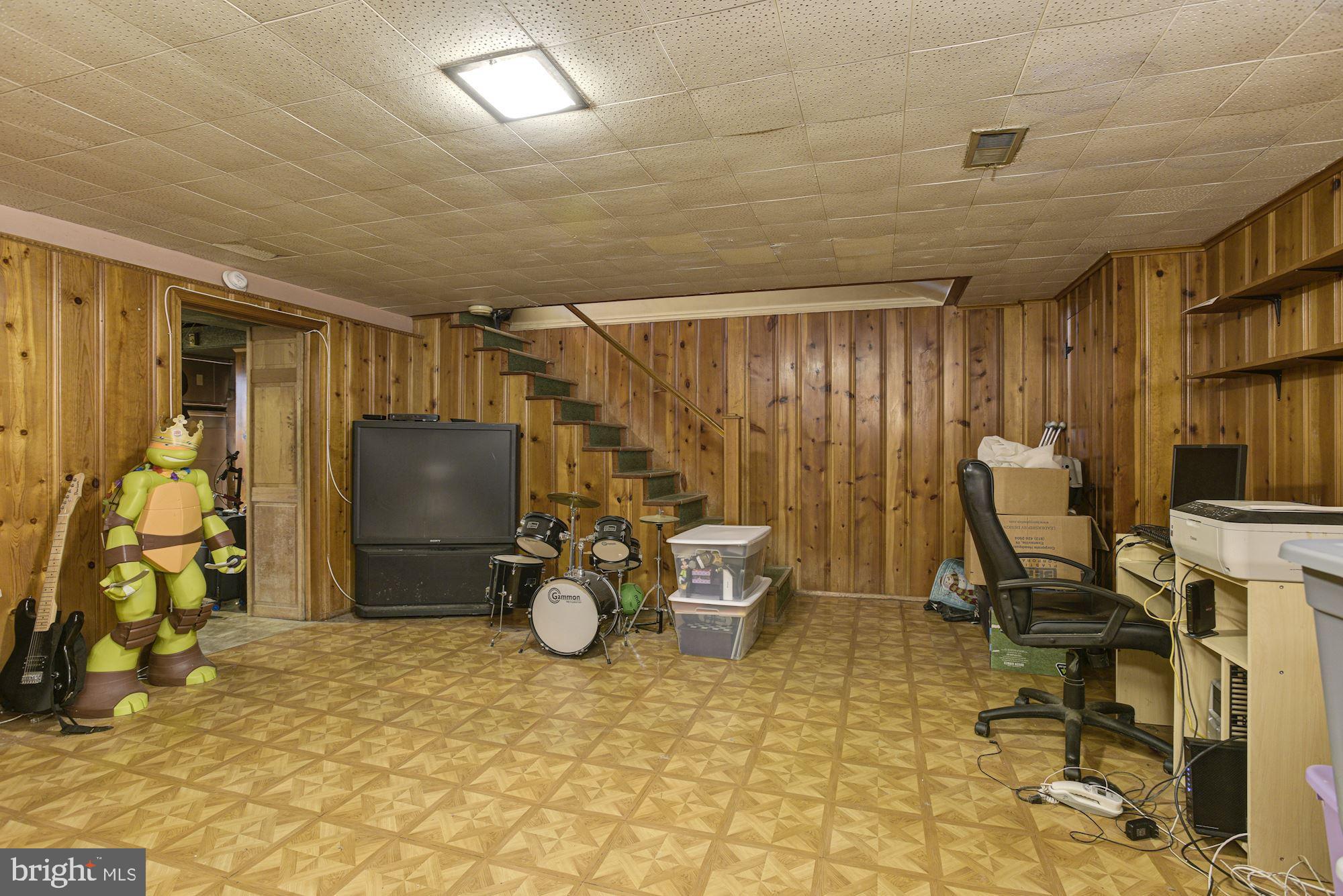 1645 Northbourne Road Baltimore, MD 21239 - Photo 14 of 21 Recreation Room
