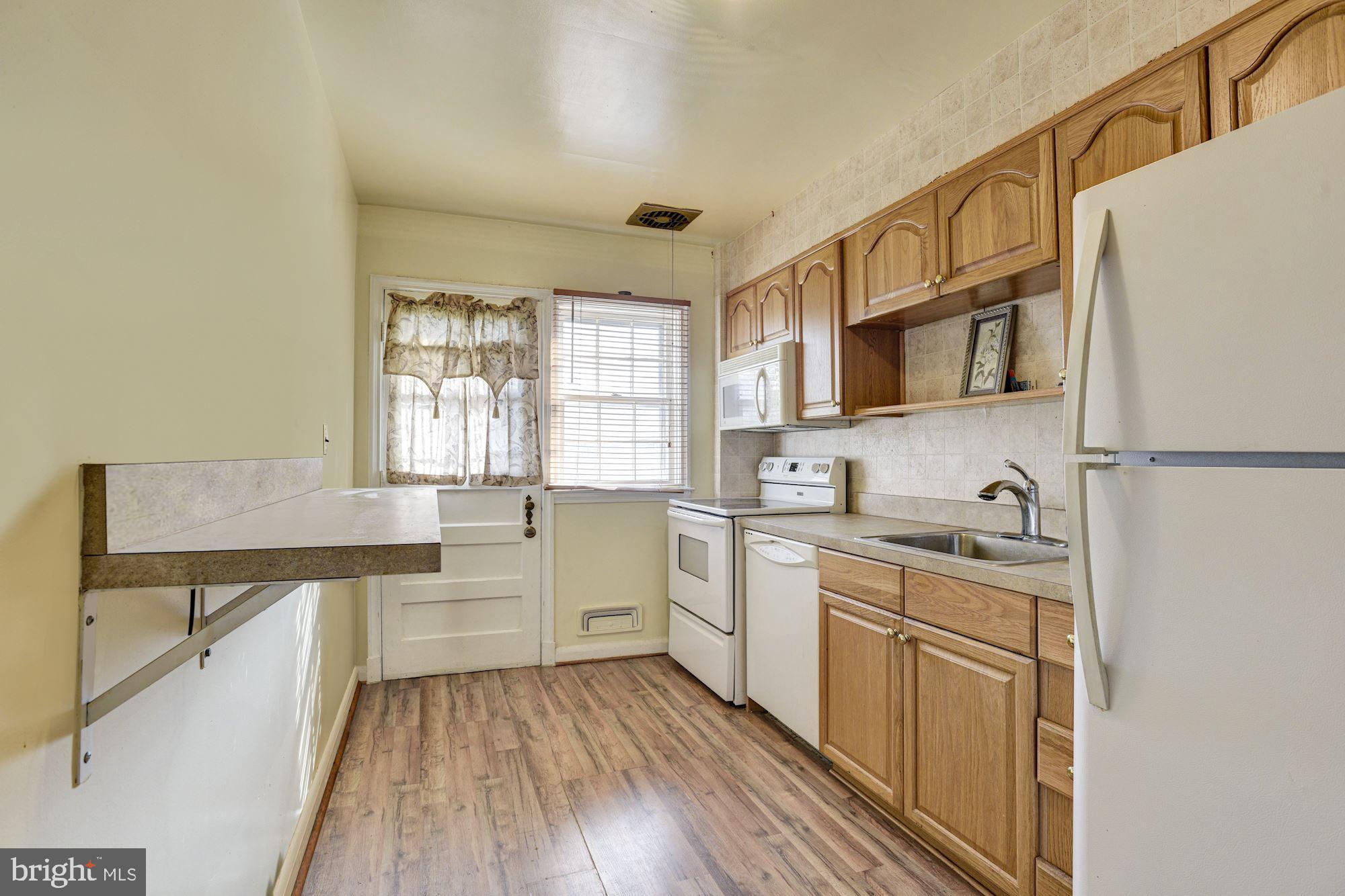 1645 Northbourne Road Baltimore, MD 21239 - Photo 8 of 21 Kitchen