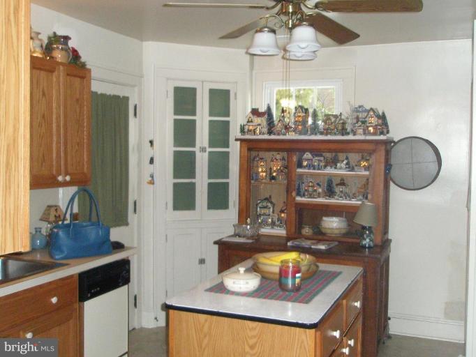 13098 Welty Road Waynesboro, PA 17268 - Photo 11 of 19 Kitchen #2