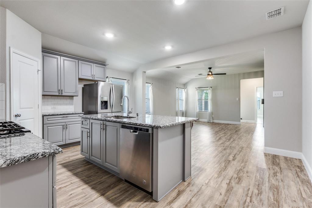 3725 Holley Ridge Way McKinney, TX 75071 - Photo 8 of 25