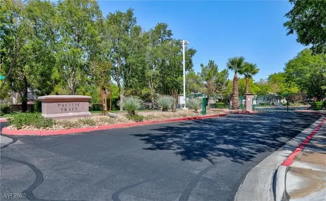 $2,495 | 135 Pebble Ridge Road, Henderson, NV 89012