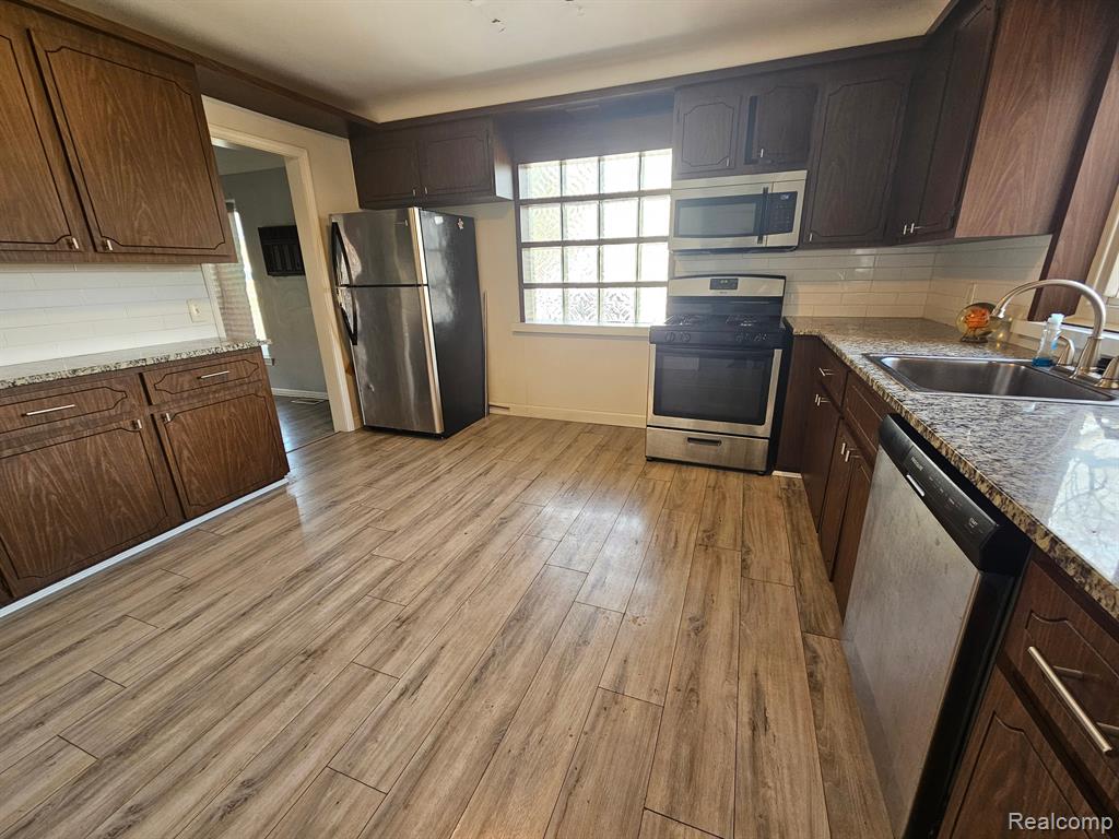 22858 Rausch Avenue Eastpointe, MI 48021 - Photo 24 of 36