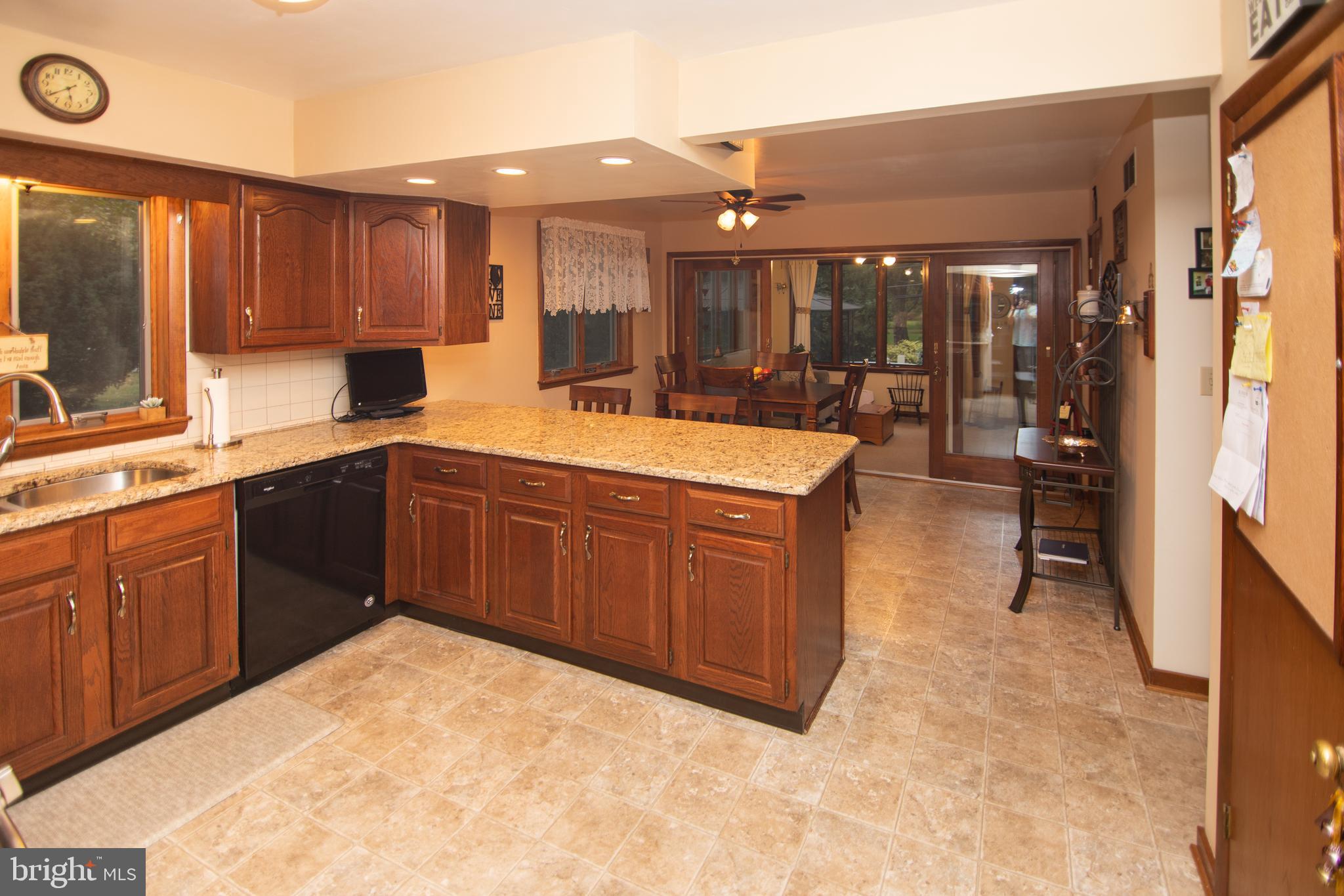 1176 Cambridge Road Warminster, PA 18974 - Photo 15 of 41