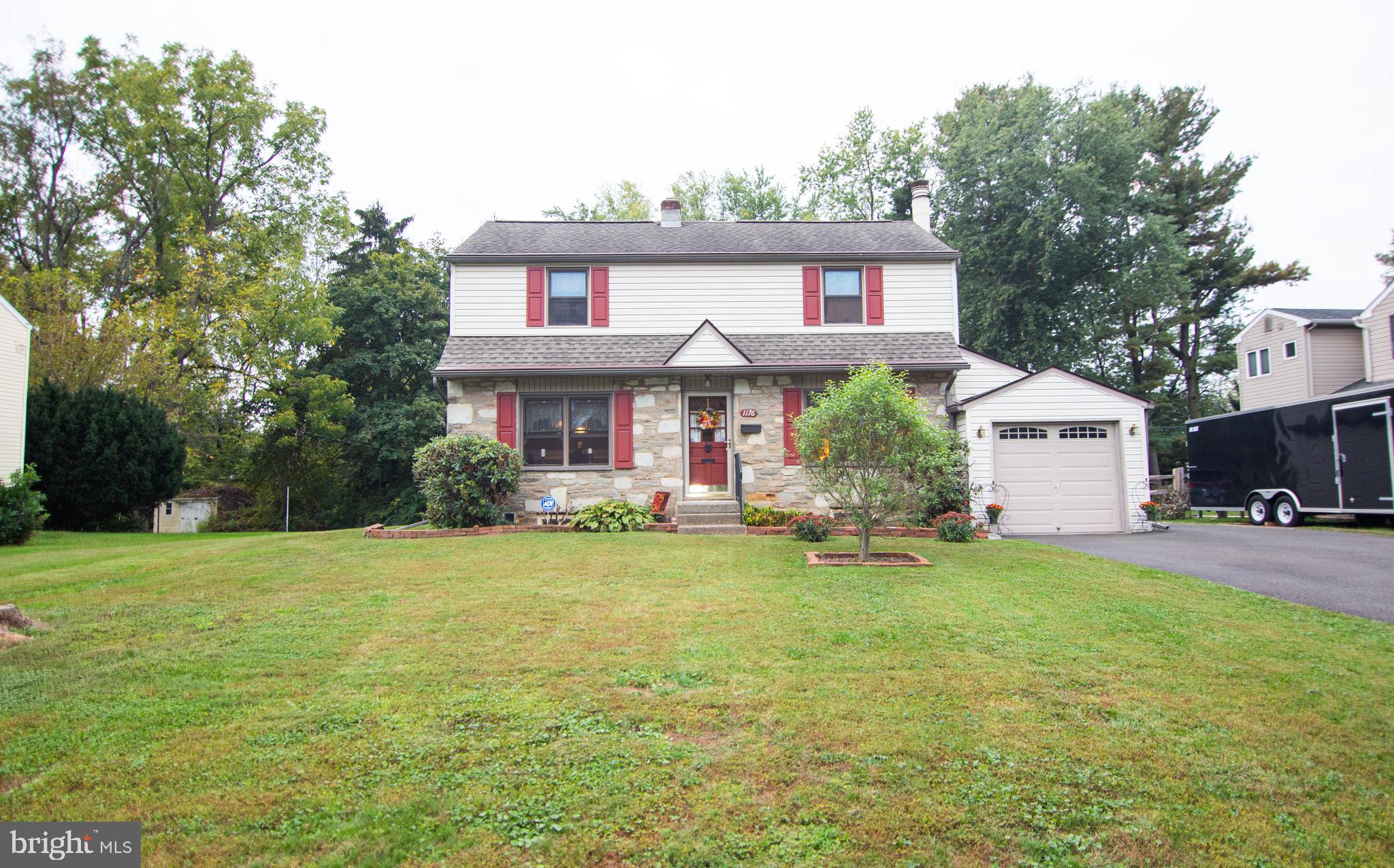 1176 Cambridge Road Warminster, PA 18974 - Photo 3 of 41
