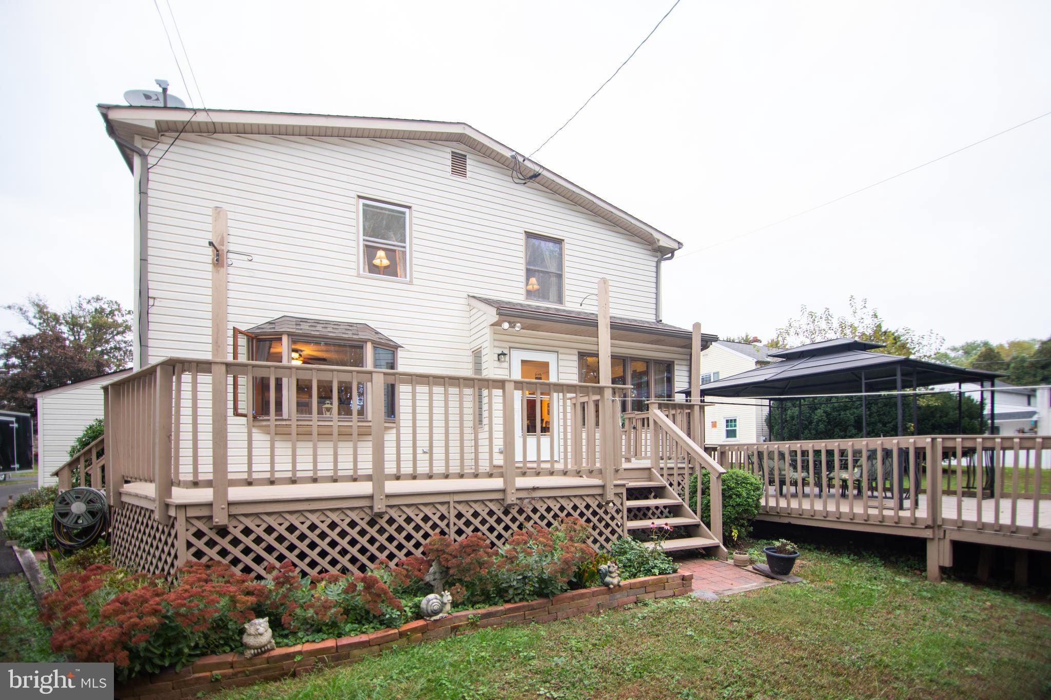 1176 Cambridge Road Warminster, PA 18974 - Photo 4 of 41