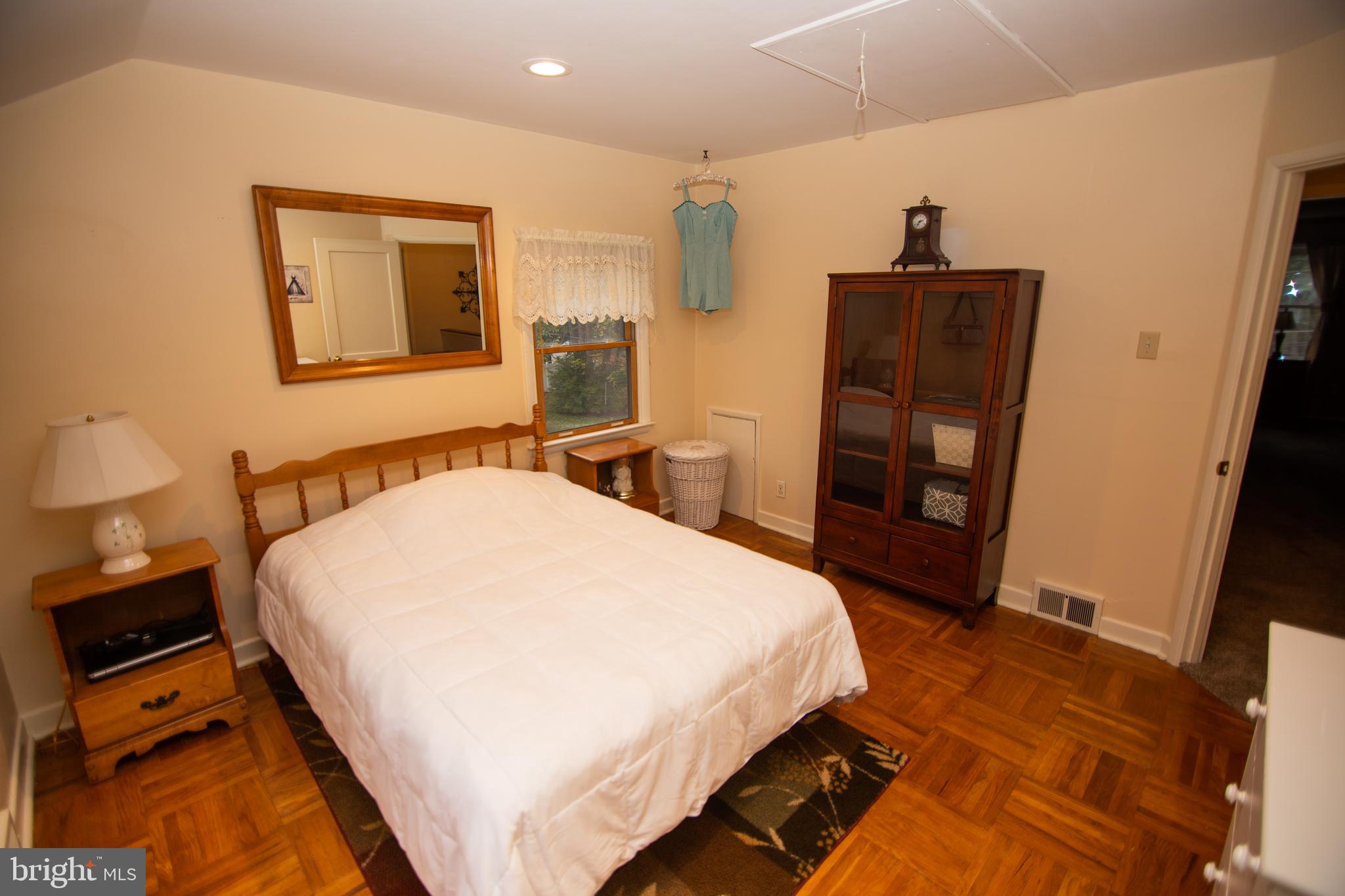 1176 Cambridge Road Warminster, PA 18974 - Photo 33 of 41