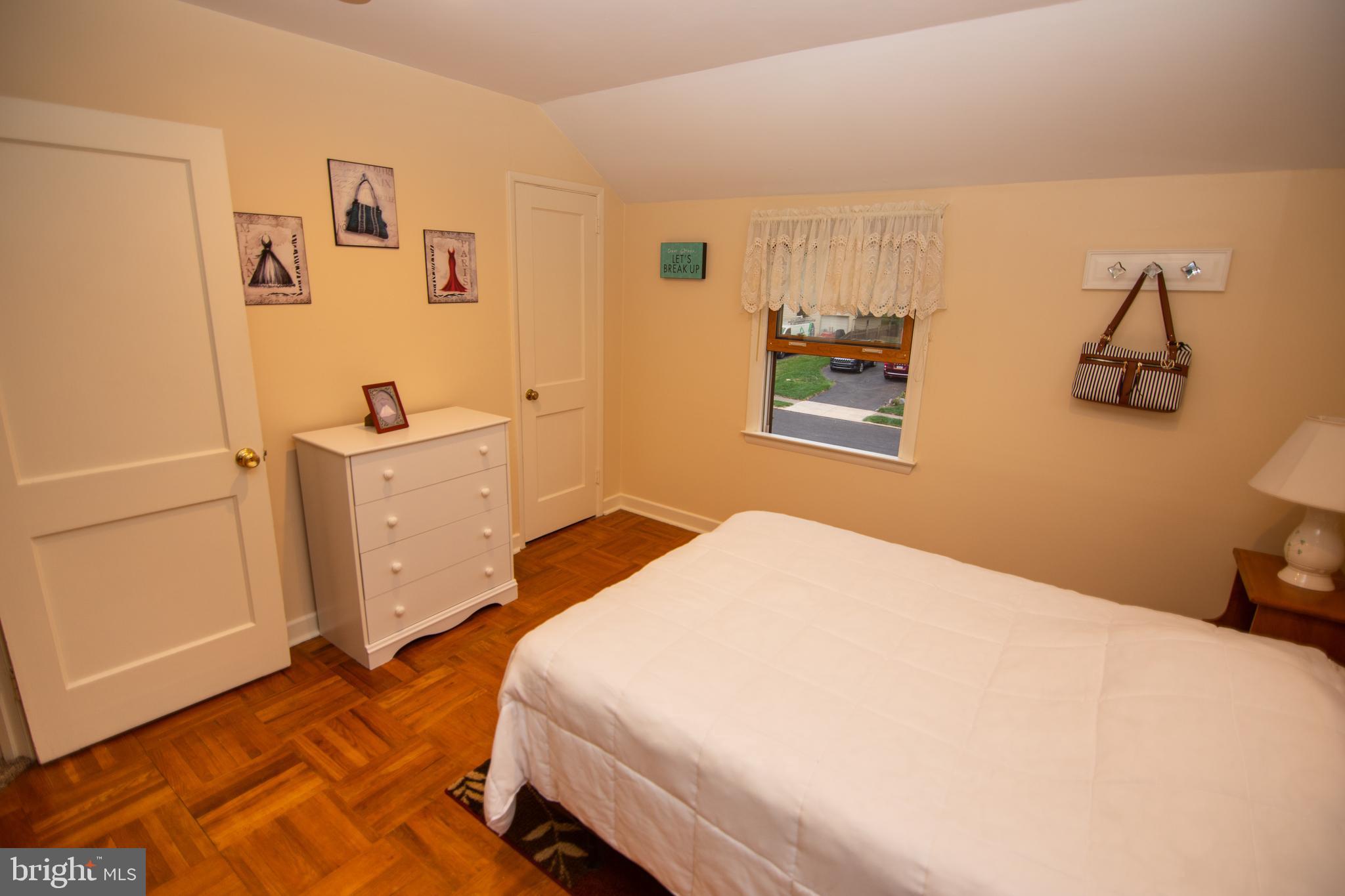 1176 Cambridge Road Warminster, PA 18974 - Photo 34 of 41