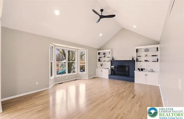 $949,900 | 2243 Oakwood Court, Fogelsville, PA 18051