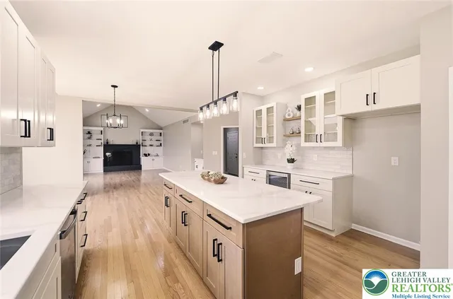 $949,900 | 2243 Oakwood Court, Fogelsville, PA 18051