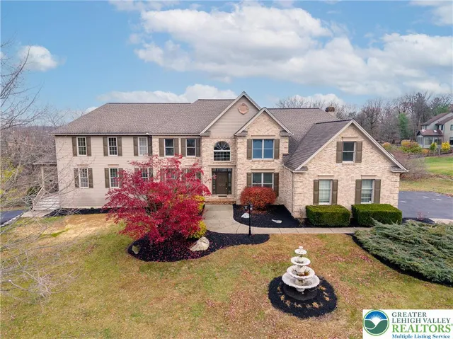 $949,900 | 2243 Oakwood Court, Fogelsville, PA 18051